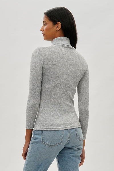 Magazine Ribbed Turtleneck Pullover Sweater - Grey - Womens Tees & Tank Tops - Fairweather