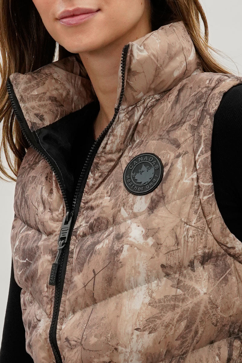 Gilet matelassé à imprimé camouflage et chevrons Canada Weather Gear - Marron
